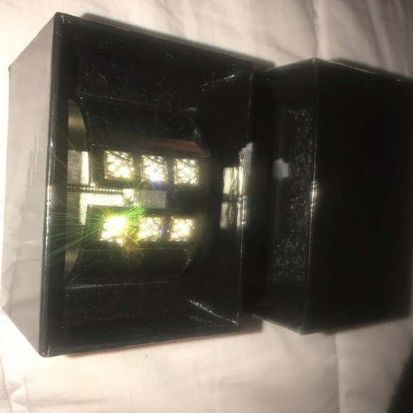 ❌SOLD❌ Victoria Secret Scandalous Gold Cuff - Picture 6 of 8